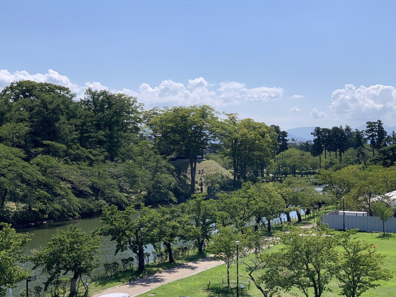 高田城址公園
