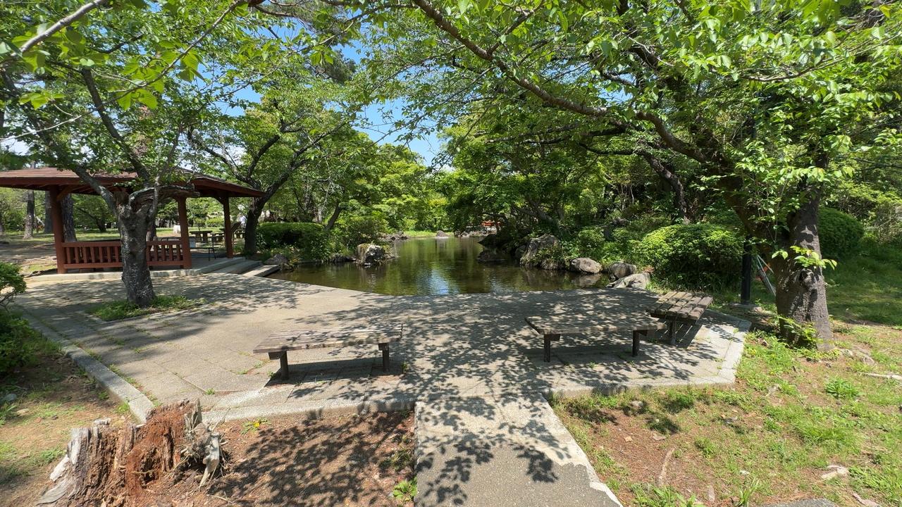 磐田市つつじ公園