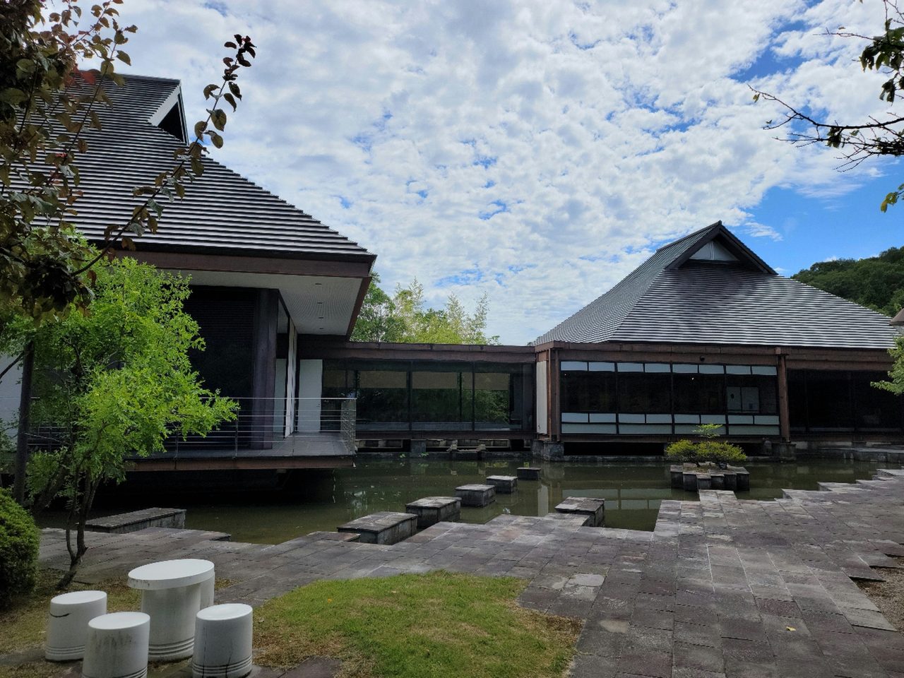 高岡市万葉歴史館