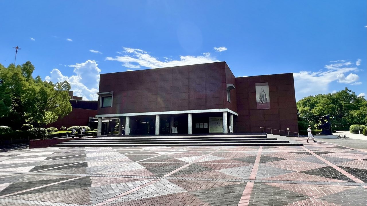 山梨県立美術館