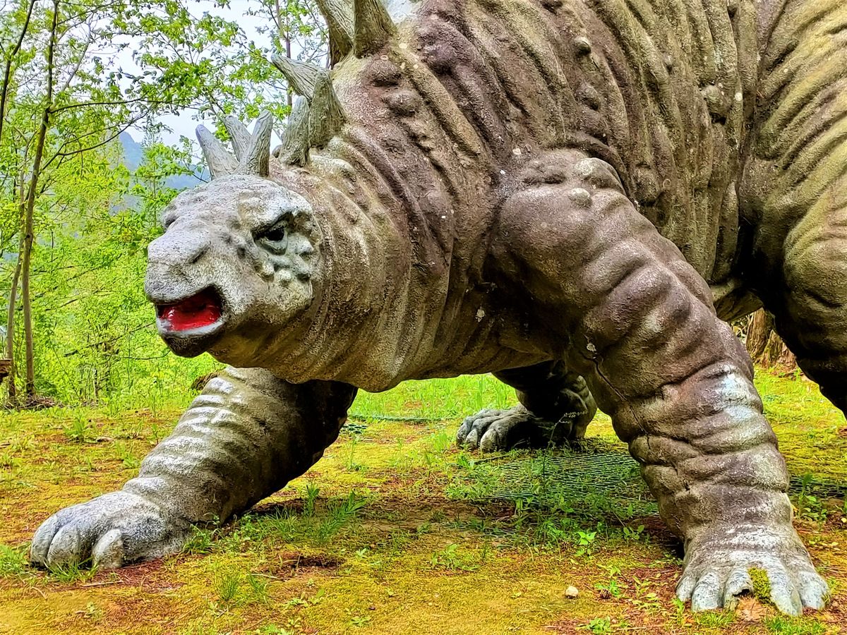 白山恐竜パーク白峰
