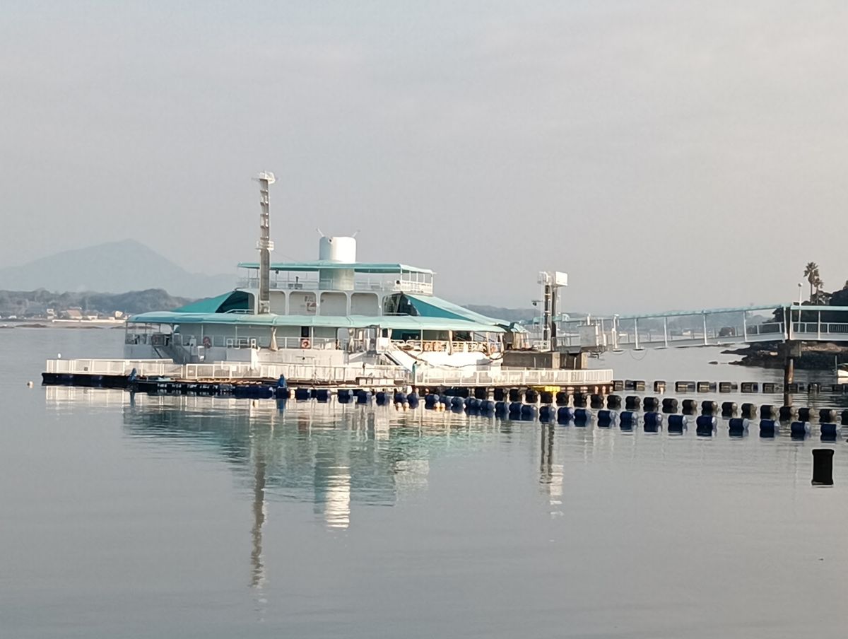 天草パールガーデン&海中水族館シードーナツ