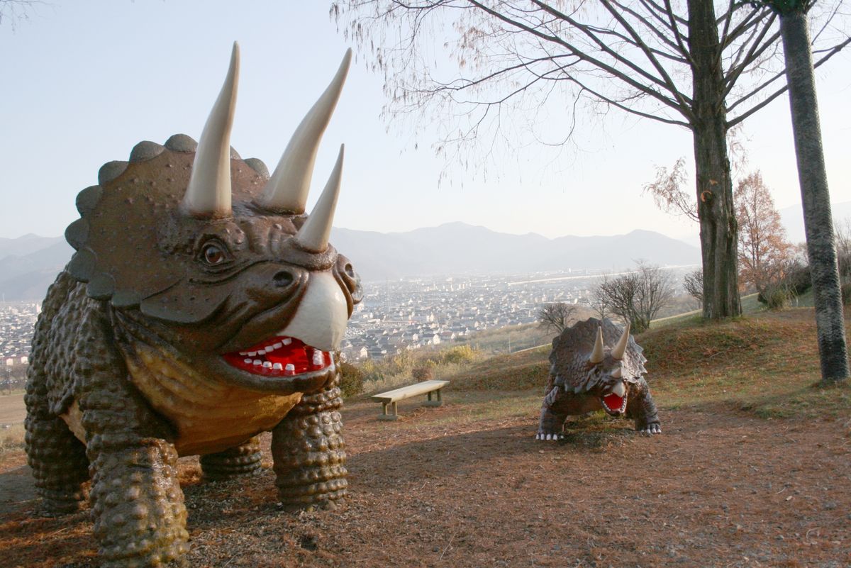 長野市茶臼山恐竜公園